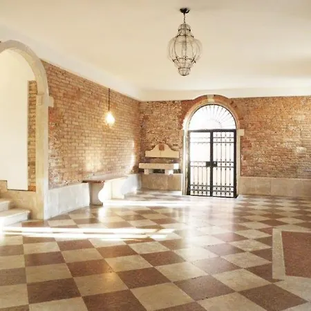 Apartmán Ca' De La Comare, Relaxing And Elegant On Canal Grande